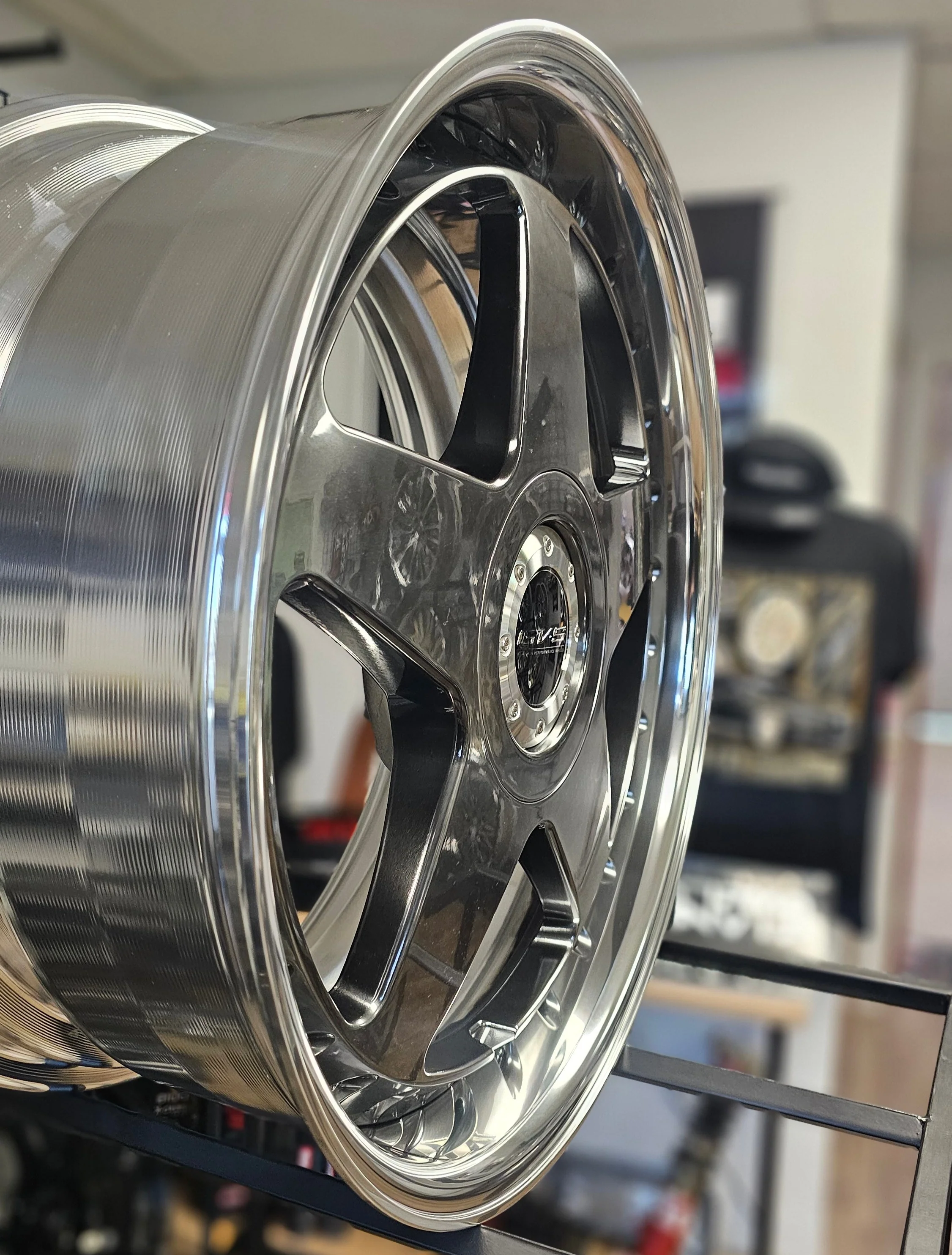 Aimgain GV-S 19x8.5 (Complete Set) - Image 4