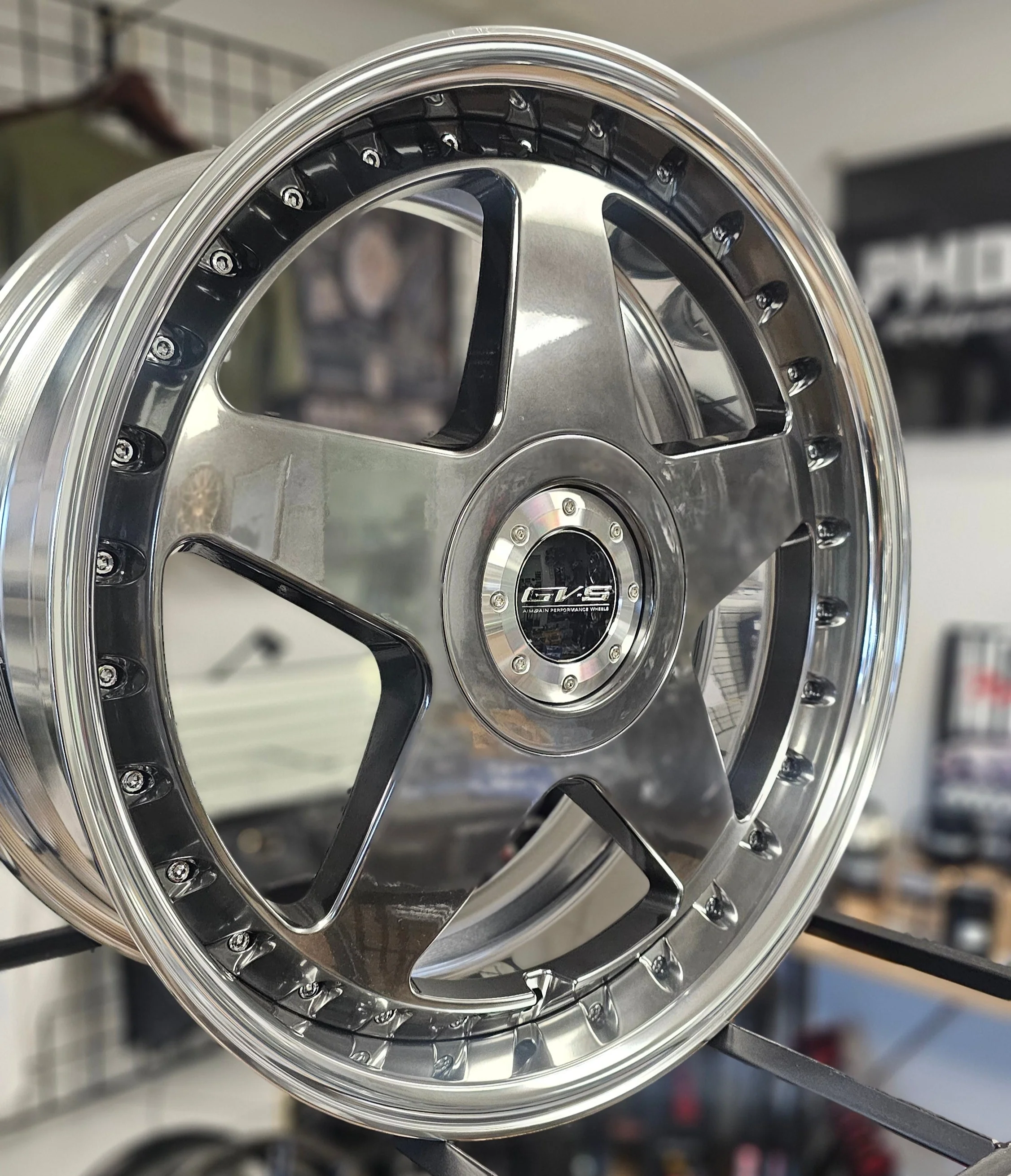 Aimgain GV-S 19x8.5 (Complete Set) - Image 5