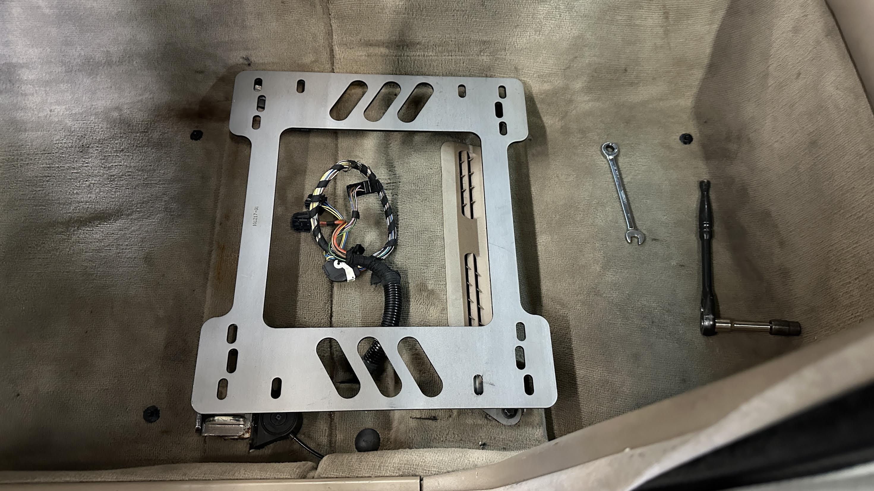 Planted Seat Bracket- BMW 5 Series [E34 Chassis] (1987-1996) - Driver / Left - Image 4