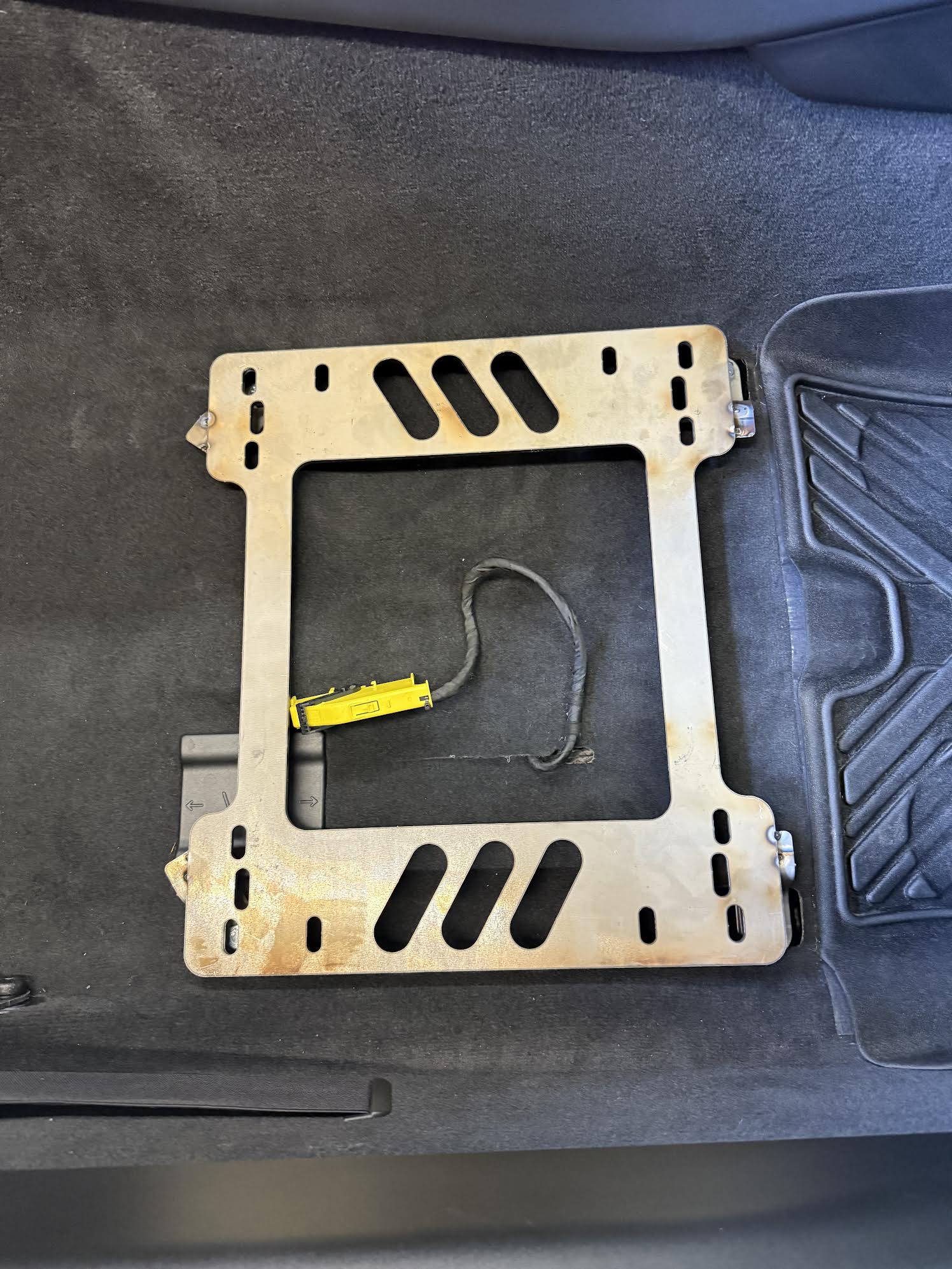 Planted Seat Bracket- BMW i8 (2014-2020) - Passenger / Right - Image 2