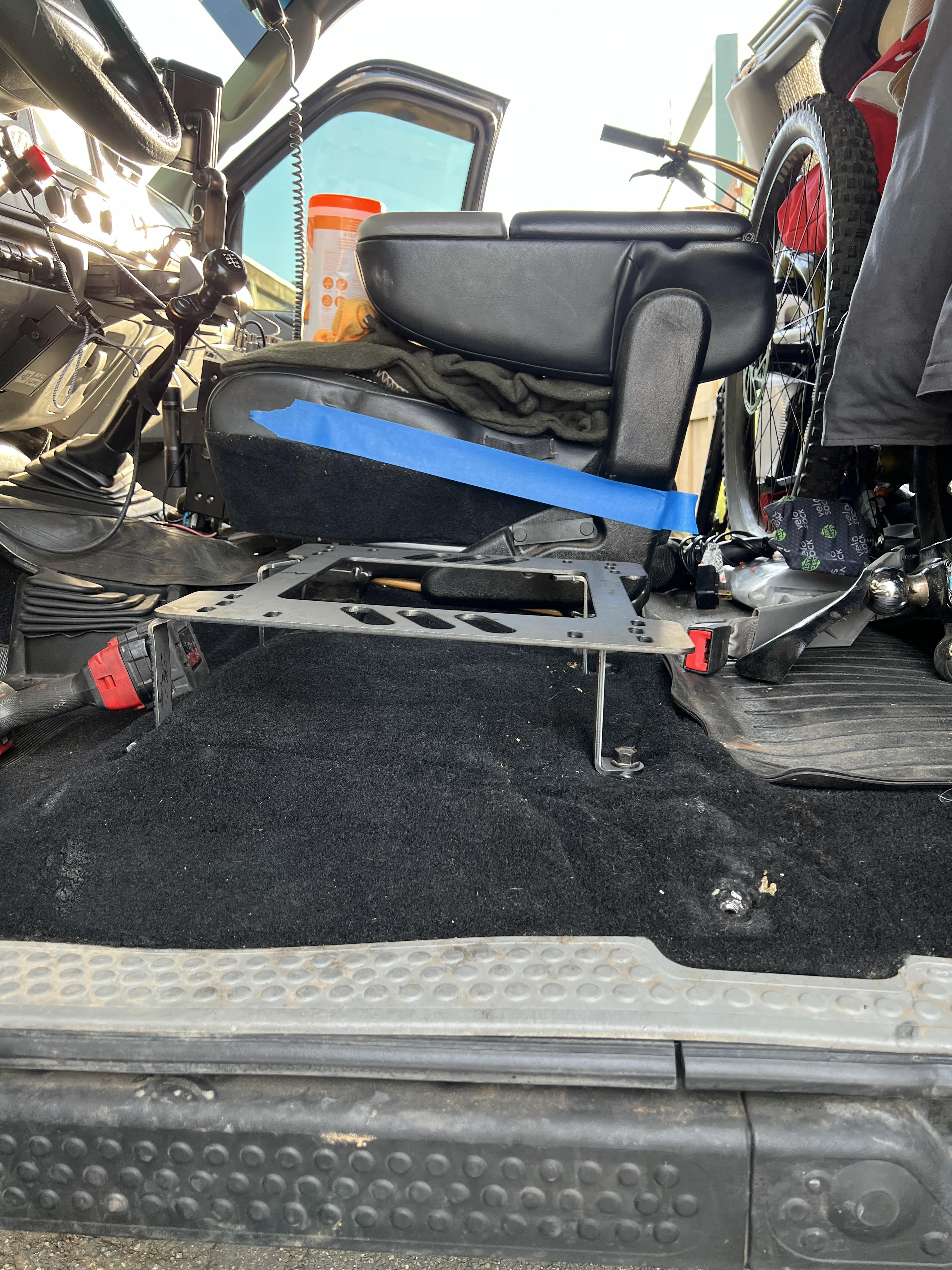 Planted Seat Bracket- Ford F550 [1st Generation / PHN131 Chassis] (1999-2007) - Driver / Left - Image 2
