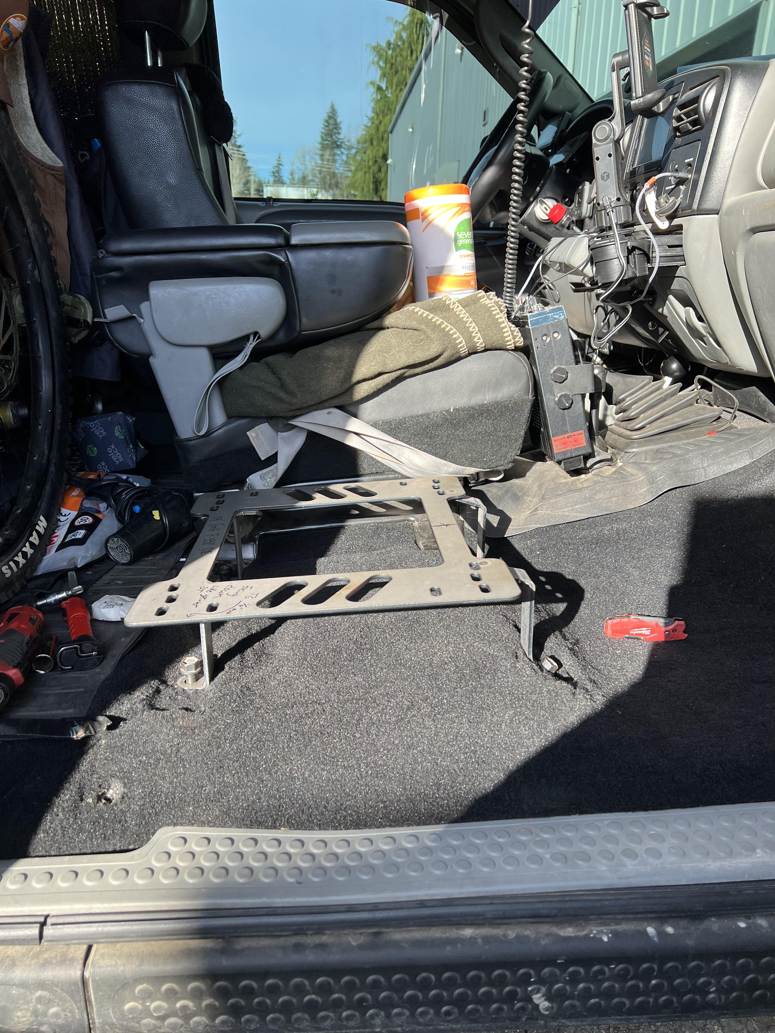 Planted Seat Bracket- Ford F550 [1st Generation / PHN131 Chassis] (1999-2007) - Passenger / Right - Image 2