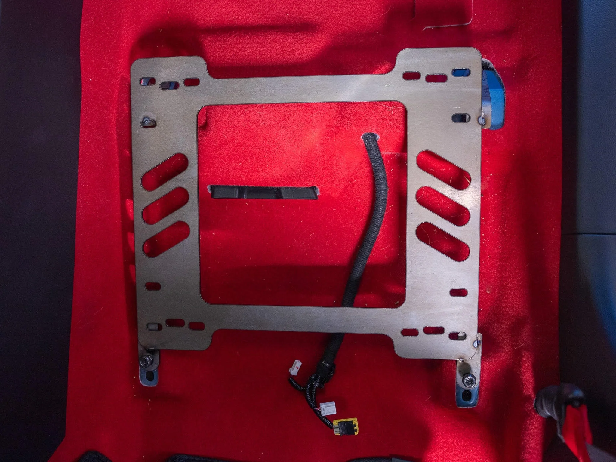 Planted Seat Bracket- Honda Civic [11th Generation] (2021+) - Passenger / Right - Image 3