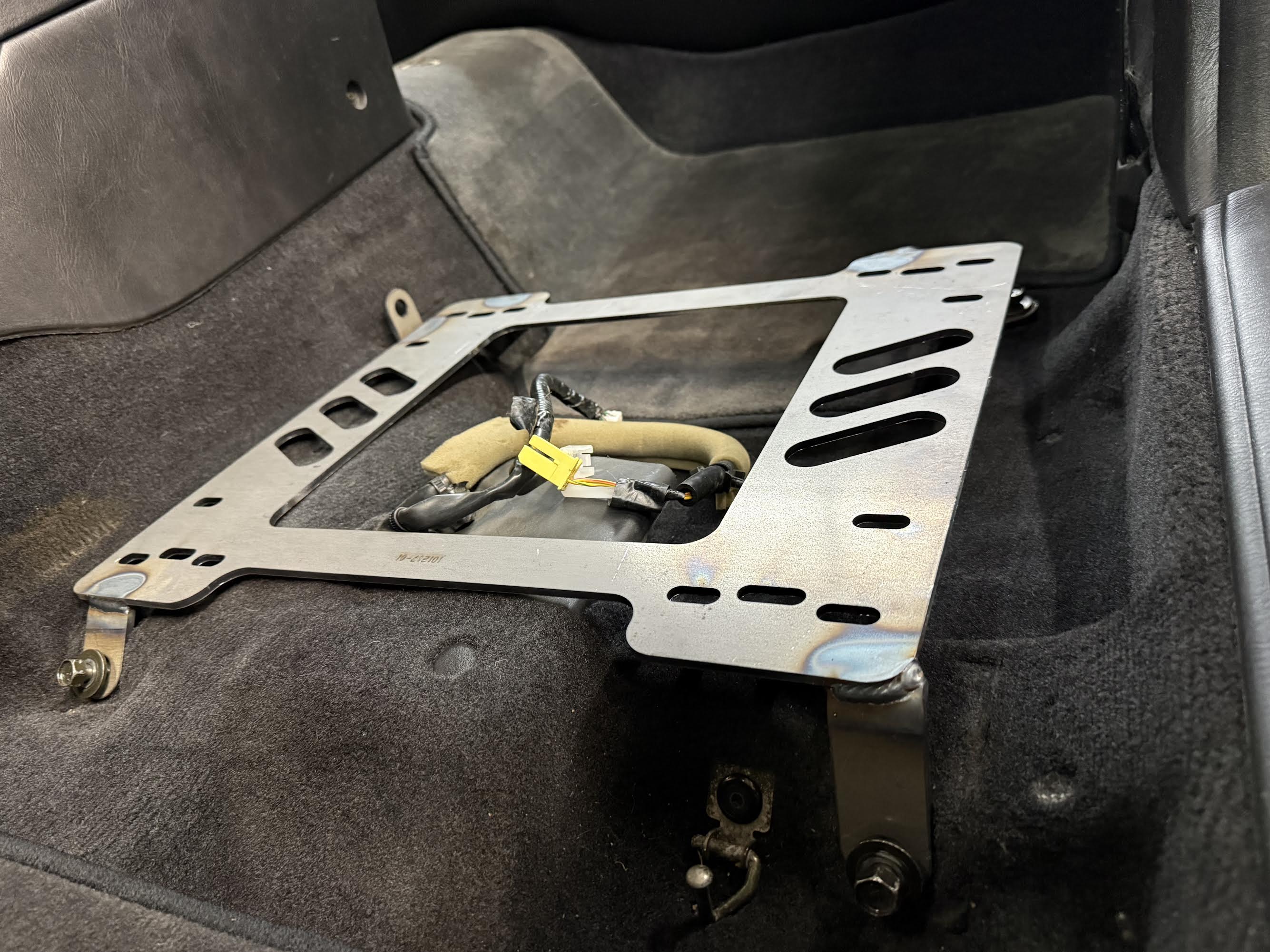 Planted Seat Bracket- Infiniti Q45 [2nd Generation / Y33 Chassis] (1997-2001) - Driver / Left - Image 3