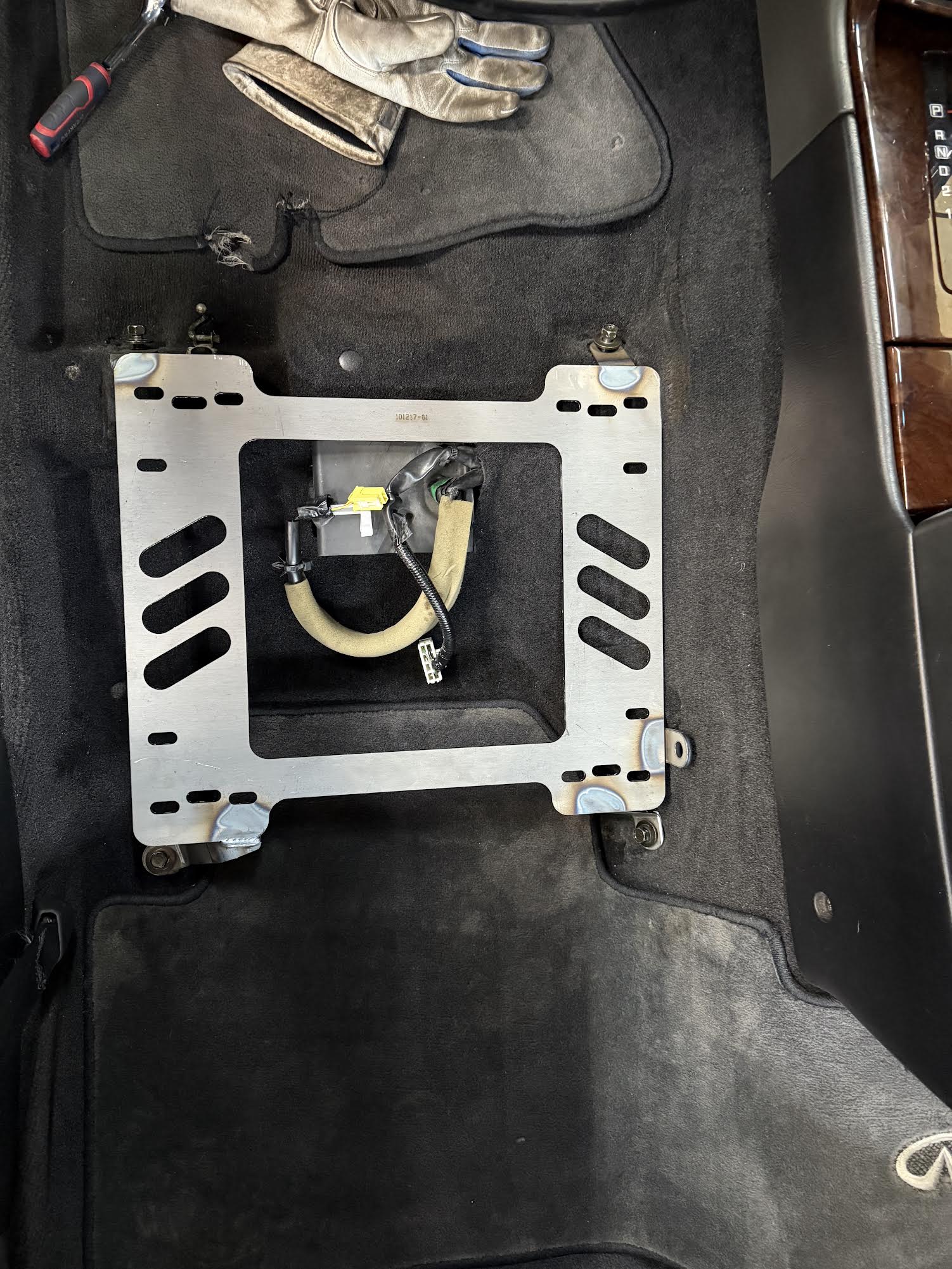 Planted Seat Bracket- Infiniti Q45 [2nd Generation / Y33 Chassis] (1997-2001) - Driver / Left - Image 4