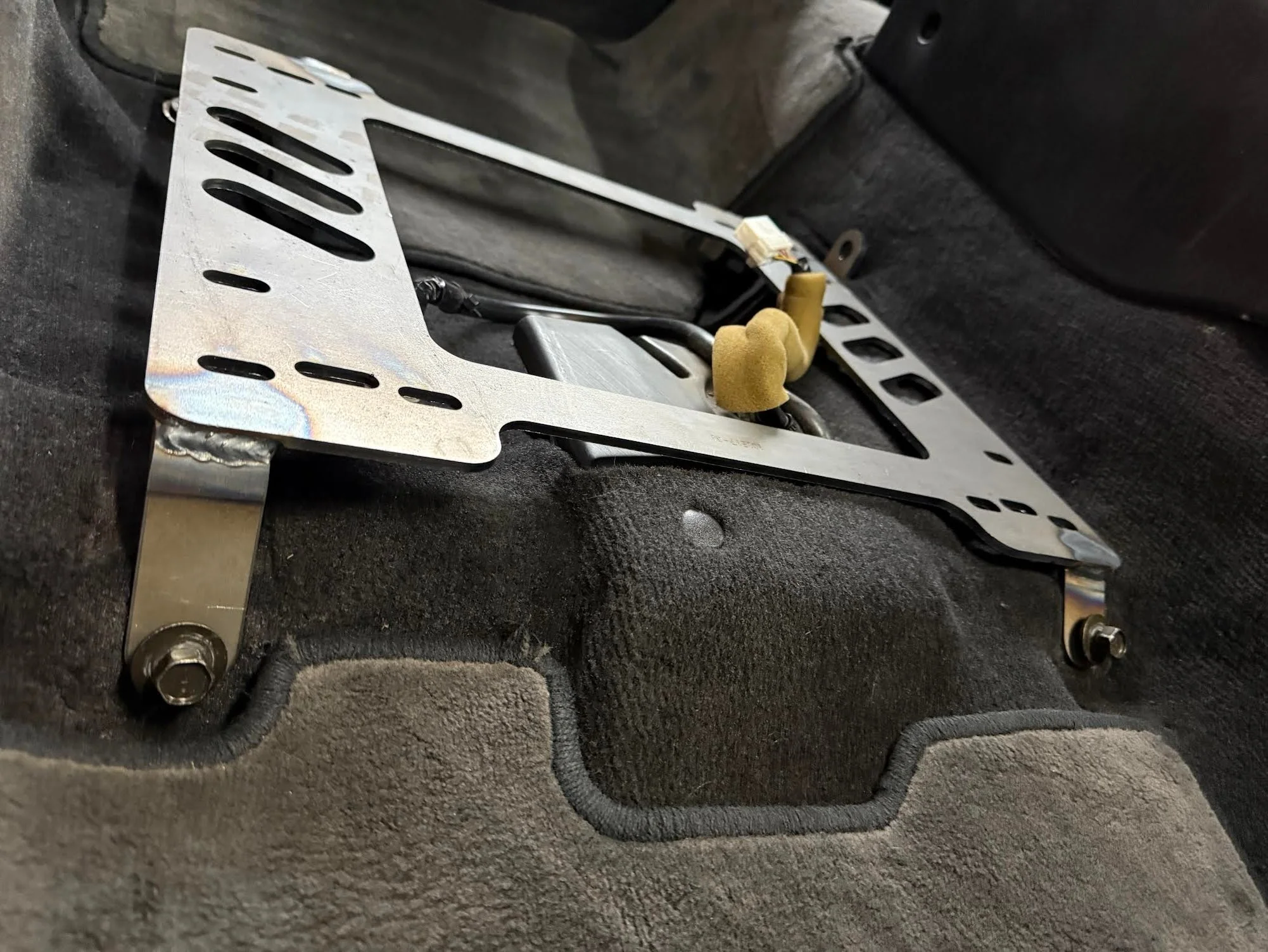 Planted Seat Bracket- Infiniti Q45 [2nd Generation / Y33 Chassis] (1997-2001) - Passenger / Right - Image 3