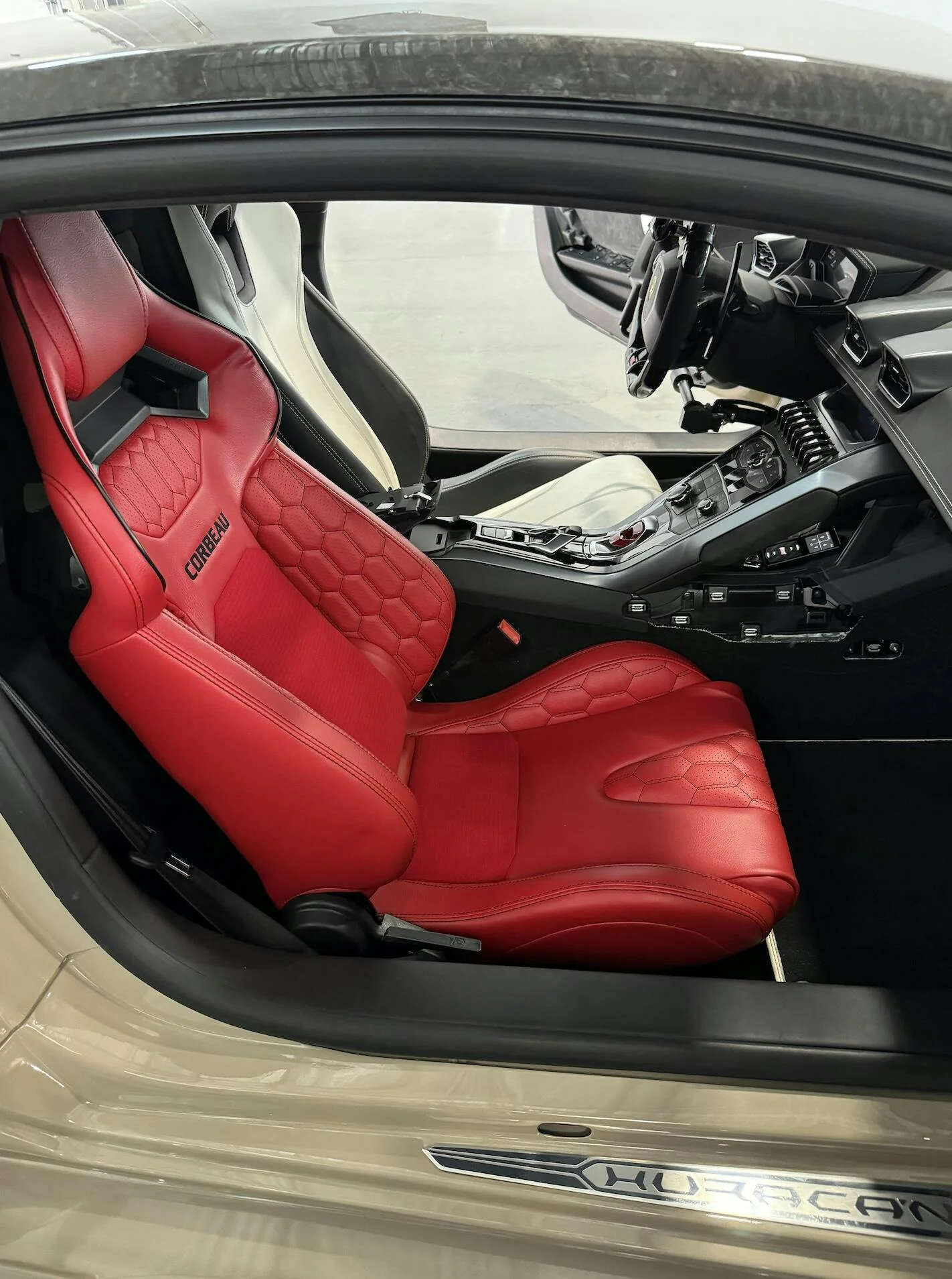 Planted Seat Bracket- Lamborghini Huracan (2014+) - Passenger / Right - Image 5