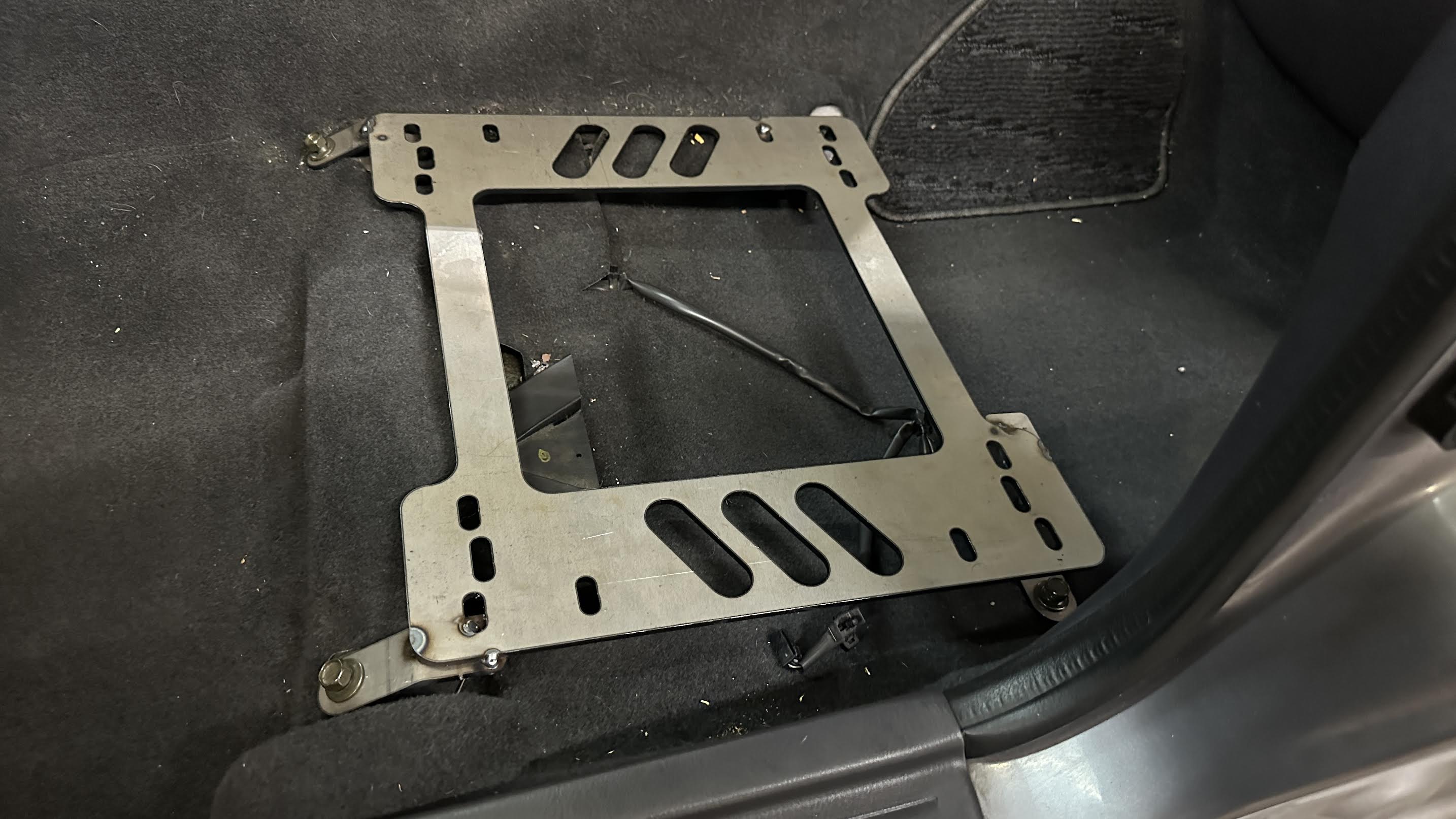 Planted Seat Bracket- Nissan Skyline [R34 Chassis] (1998-2005) - Passenger (Left Side) - Image 2