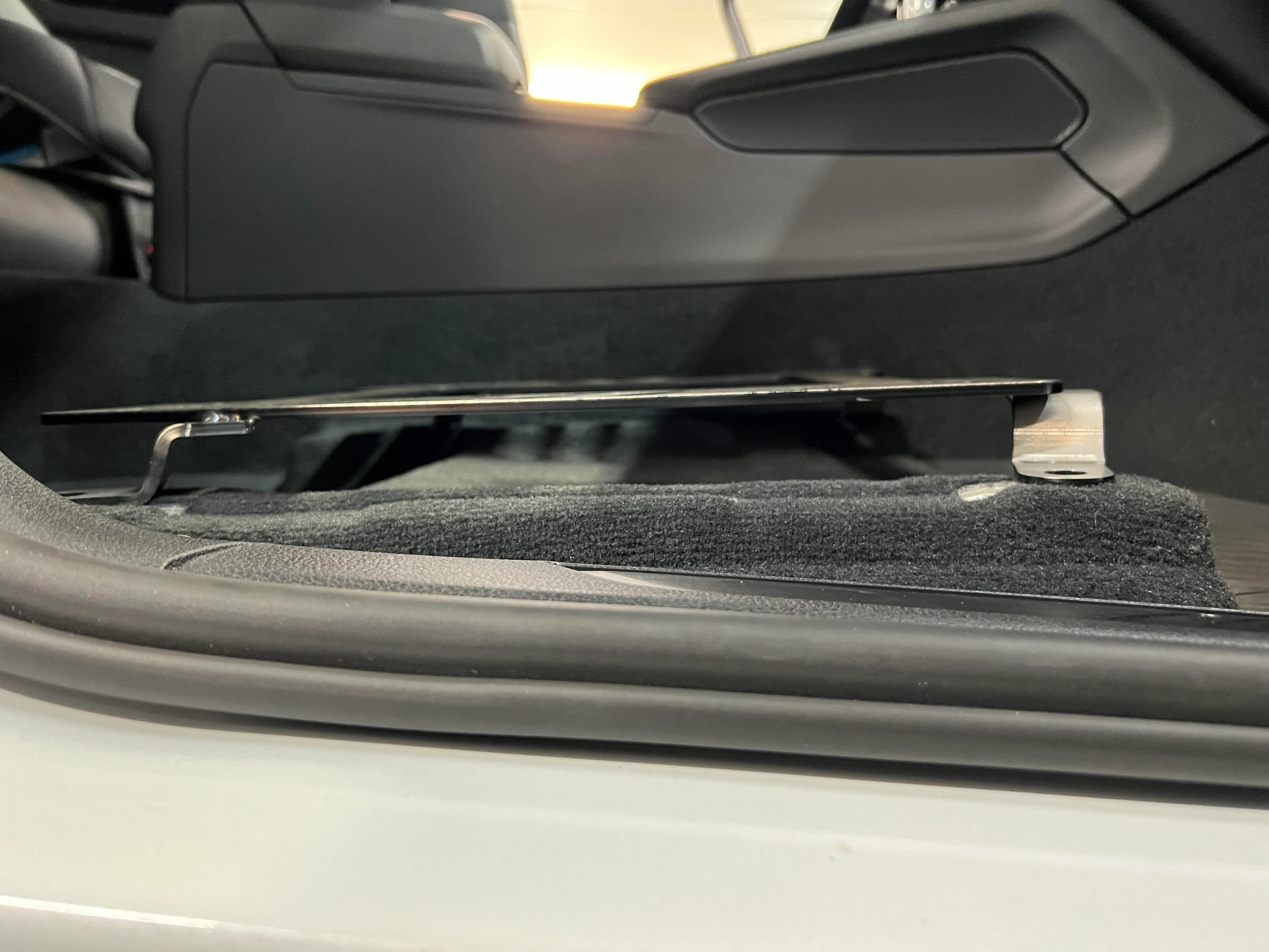 Planted Seat Bracket- Porsche Macan [1st Generation] (2014+) - Passenger / Right - Image 3
