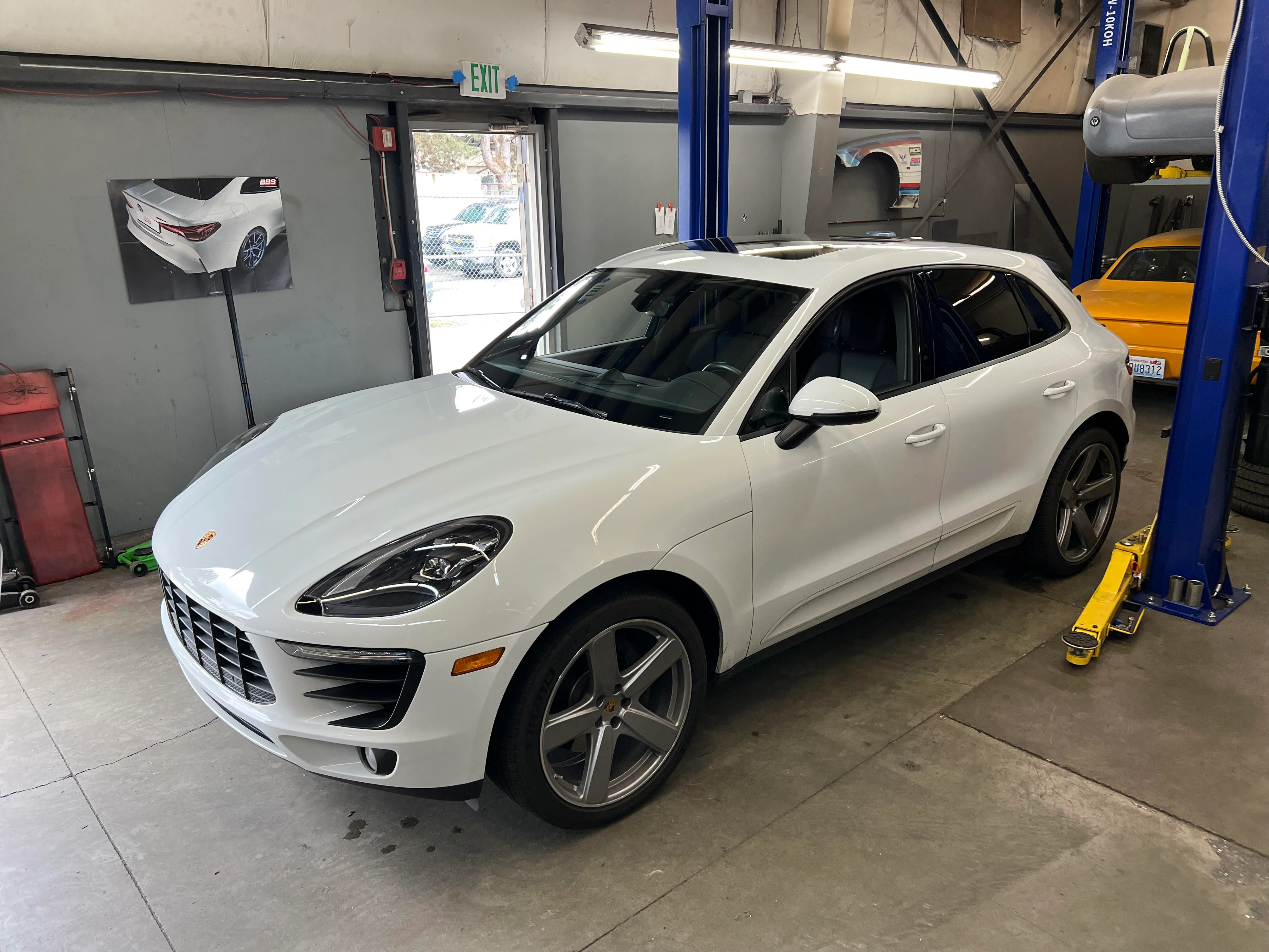 Planted Seat Bracket- Porsche Macan [1st Generation] (2014+) - Passenger / Right - Image 4