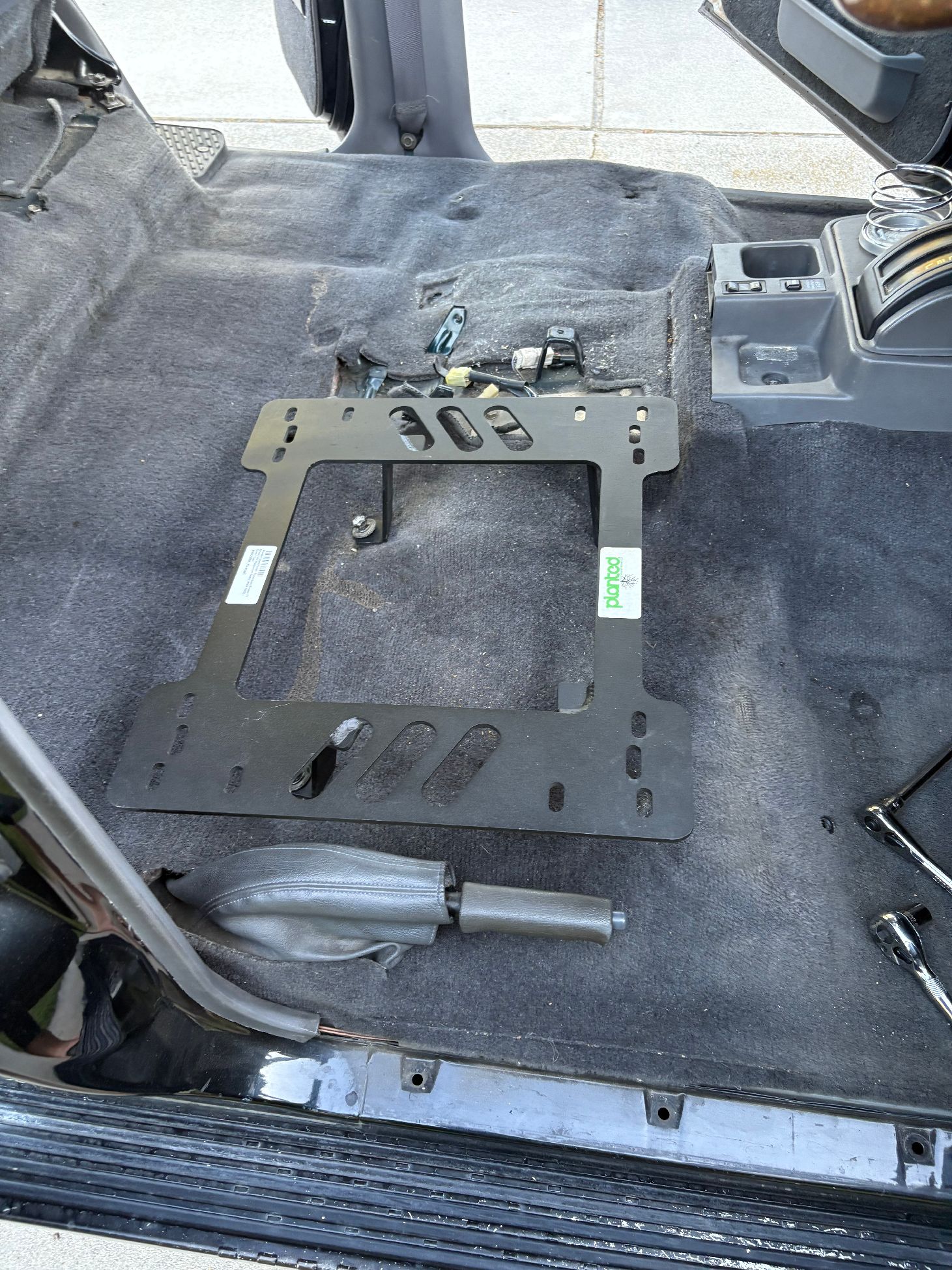Planted Seat Bracket- Toyota Land Cruiser 77 Series [With Suspension Seats] (1984-1999) - Driver / Right - Image 2